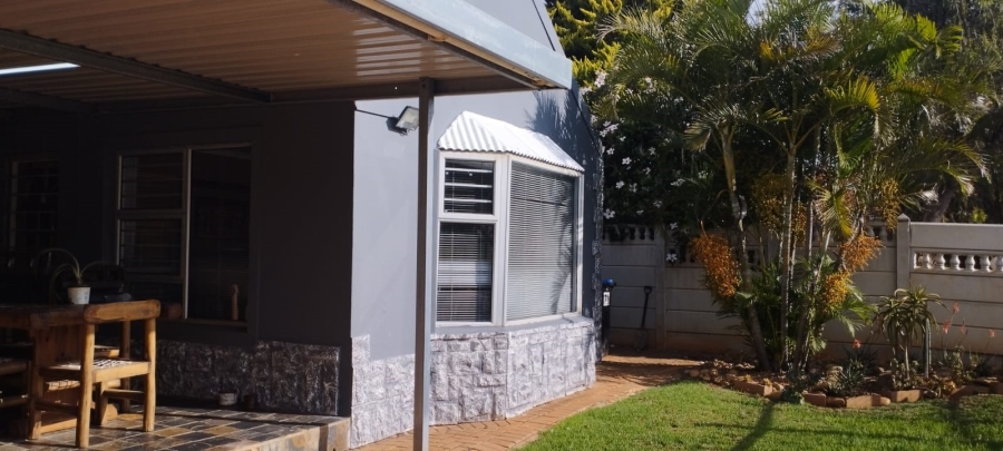 4 Bedroom Property for Sale in Noorsekloof Eastern Cape